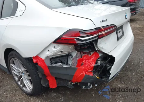 2025 BMW 530I xDrive из США, поврежденный, VIN WBA53FJ09SCU82819